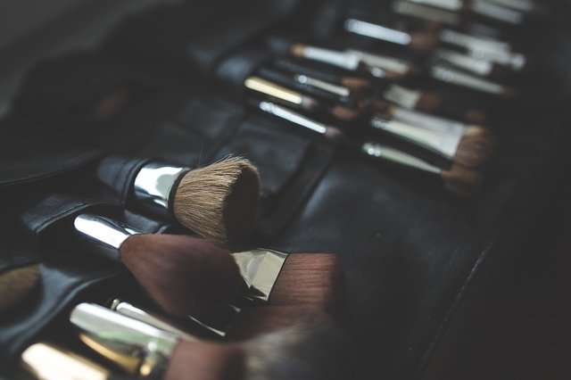 clean your make-up brushes